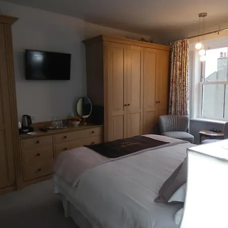 Kentwood Guest House-3